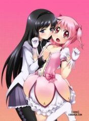 yep-a-manga-about-cosplaying-traps.jpg